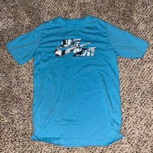 Nike Boys Medium Blue Tee
